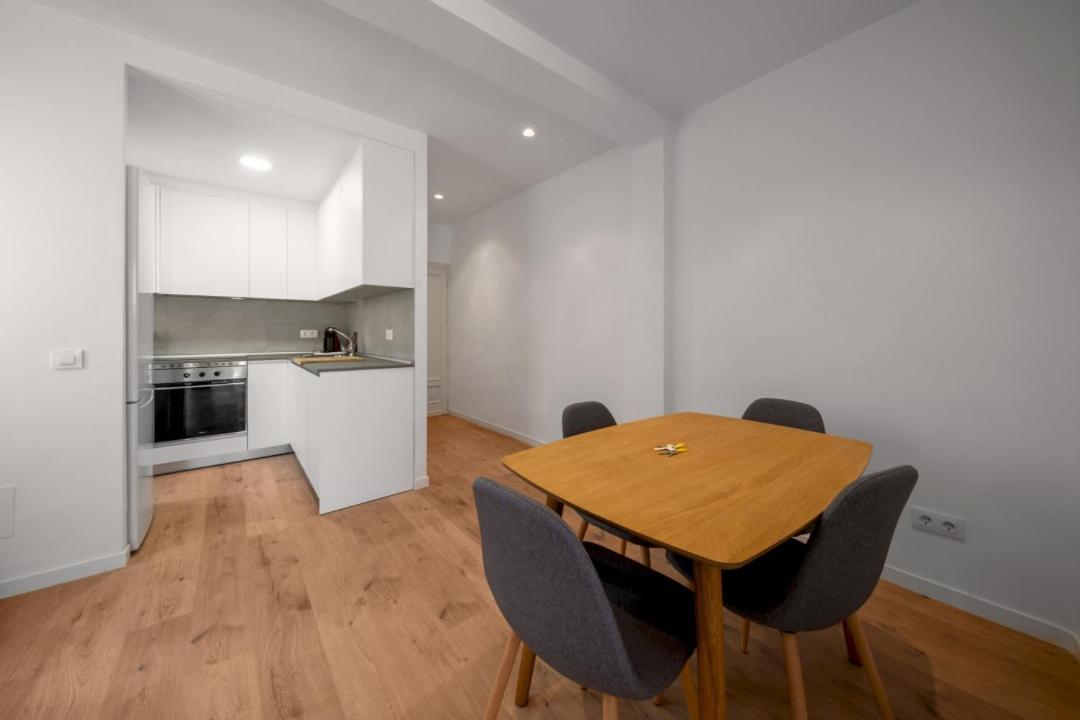 2 Bedrooms 1 Bathroom Furnished - Delicias - Bright - Mintystay Madrid Exteriör bild