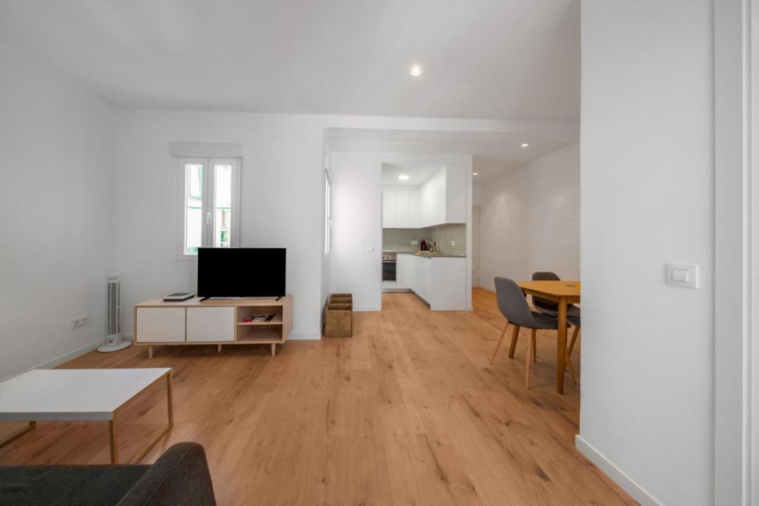 2 Bedrooms 1 Bathroom Furnished - Delicias - Bright - Mintystay Madrid Exteriör bild