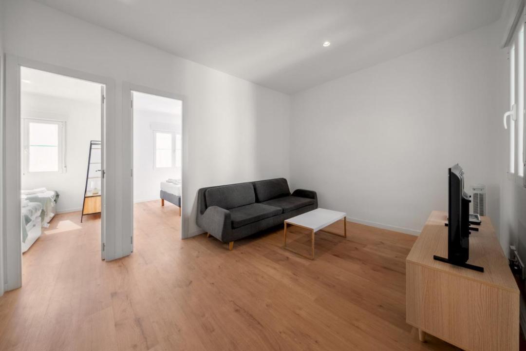 2 Bedrooms 1 Bathroom Furnished - Delicias - Bright - Mintystay Madrid Exteriör bild